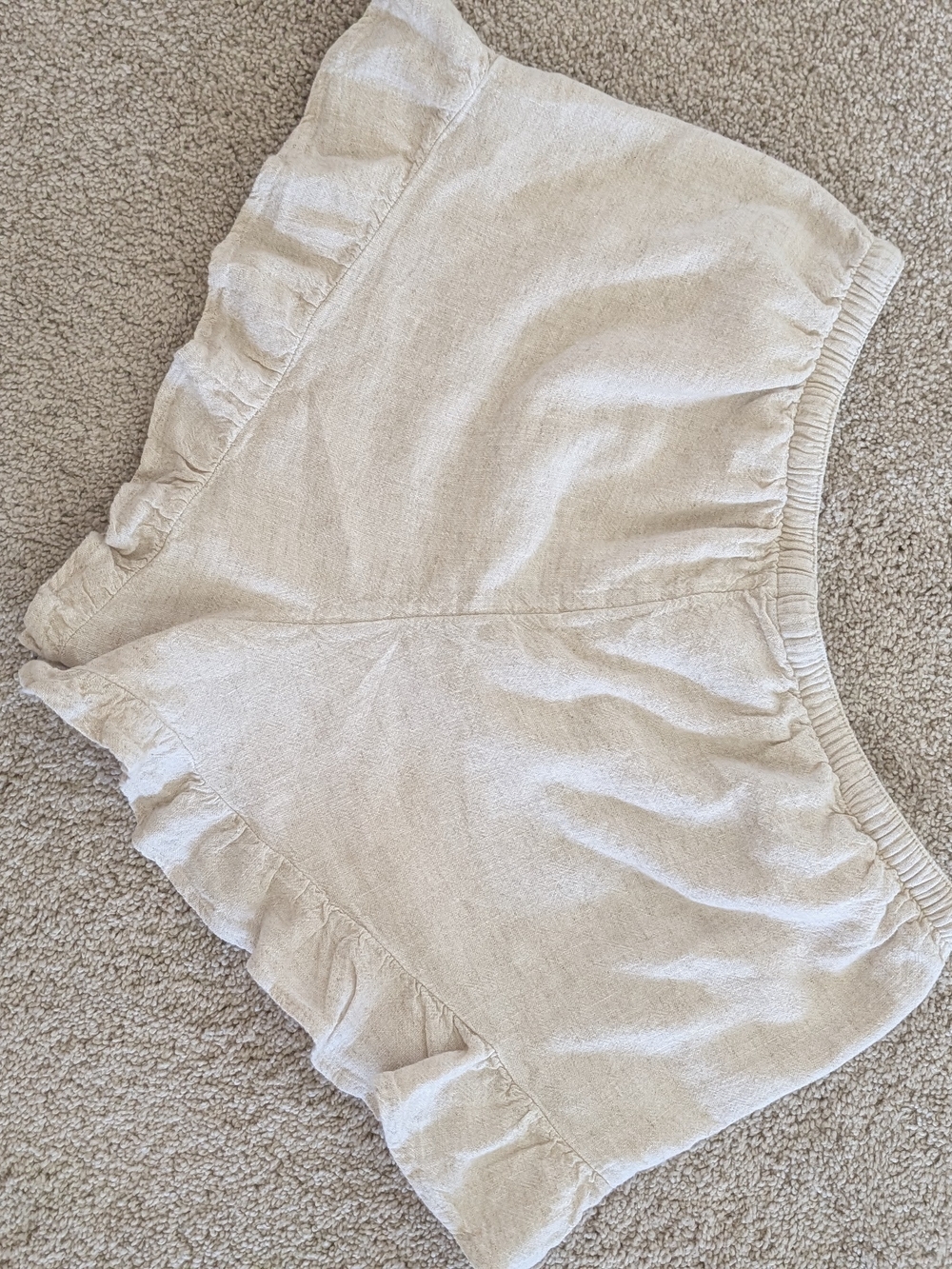 NWOT Linen-Blend Ruffle Hem Drawstring Shorts - Cream - Picture 3 of 3